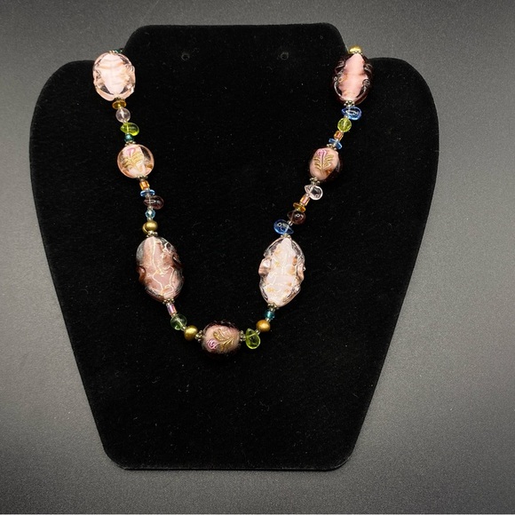 PREMIER DESIGNS Glass Lamp Worked Pink Glass Beaded Necklace - Picture 7 of 8